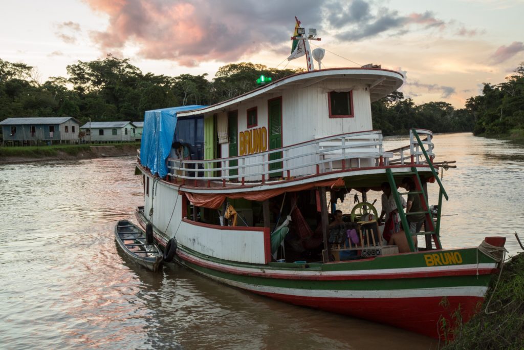 Houseboat Amazon (Photo by Christina Selby)